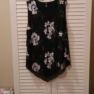 Women's Plus sleeveless top